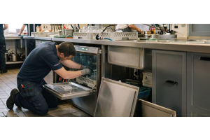 5 Signs It’s Time to Upgrade Your Commercial Glasswasher