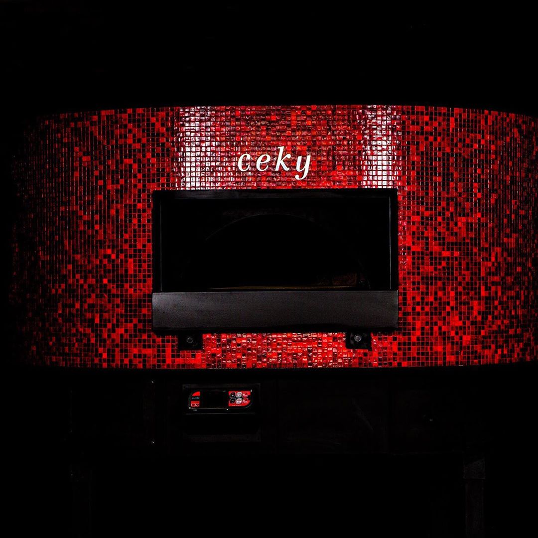 Ceky Woodfired Pizza Oven with Gas Assist - Mosaic Tiles | Southern  Hospitality