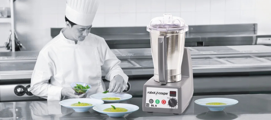 Why a Commercial Kitchen Blender Is Key for High-Volume Prep