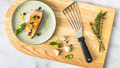 Professional fish slice and commercial cooking utensil for reliable kitchen performance